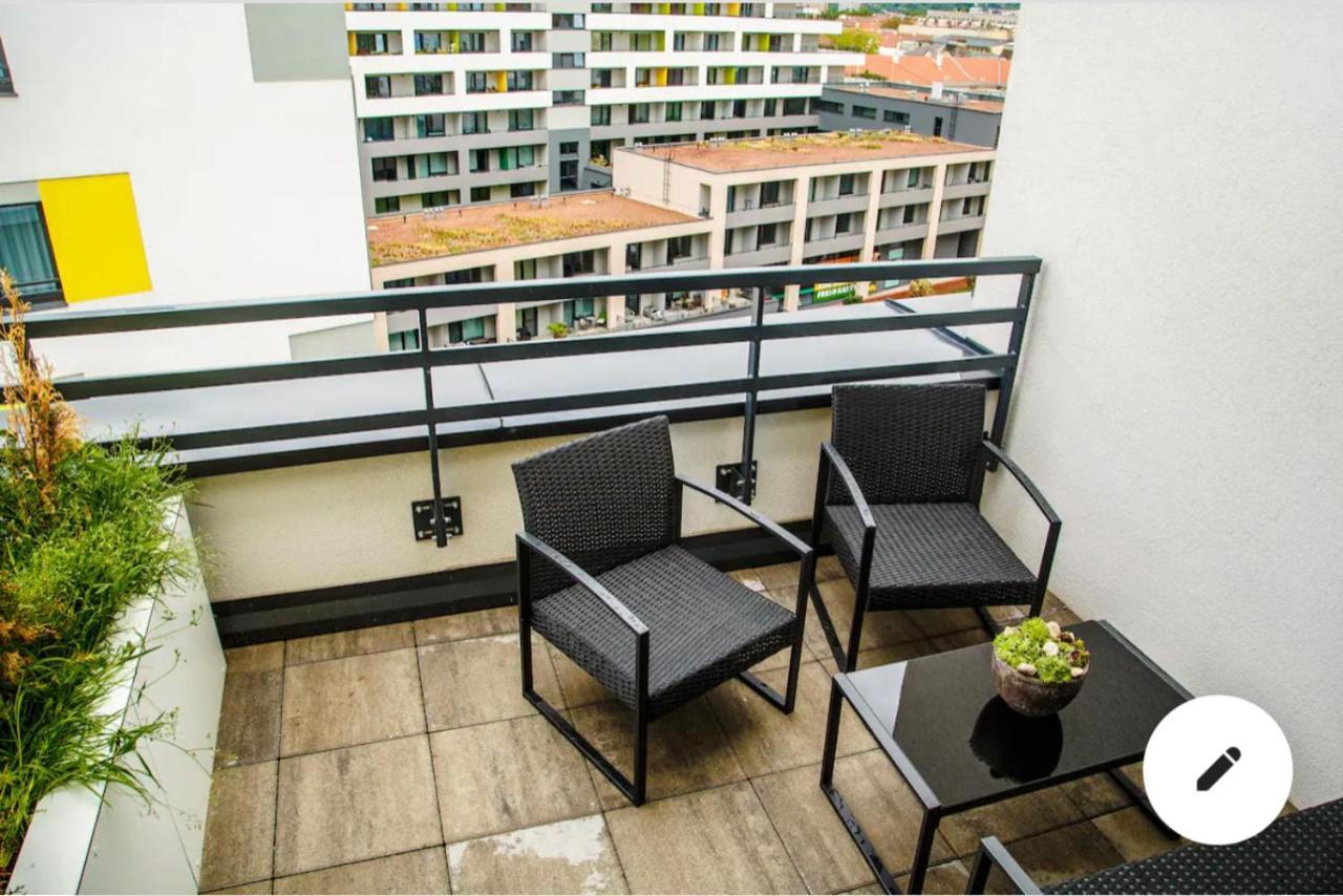 The Town Hall Residence -Welcome Home Apartment-Free Outdoor Parking-Ac Caşonia Exterior foto