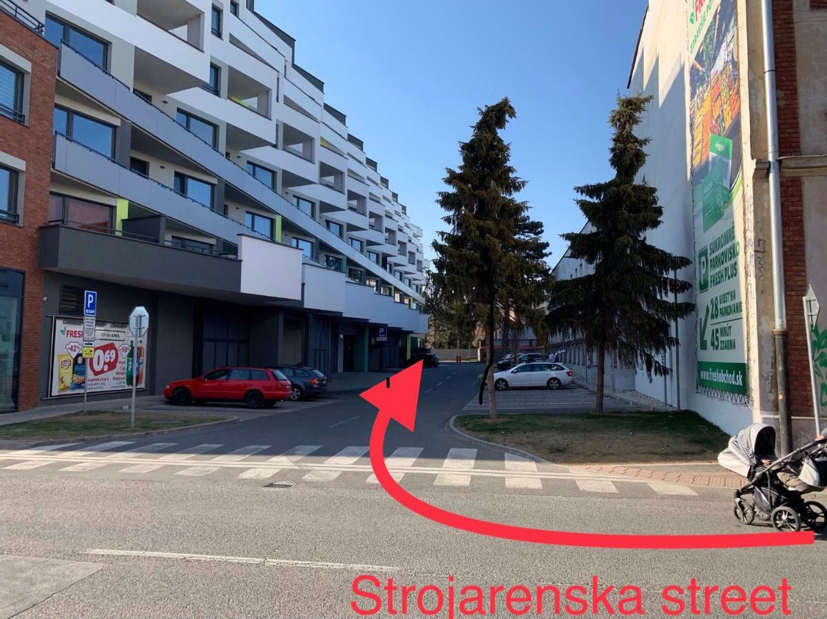 The Town Hall Residence -Welcome Home Apartment-Free Outdoor Parking-Ac Caşonia Exterior foto