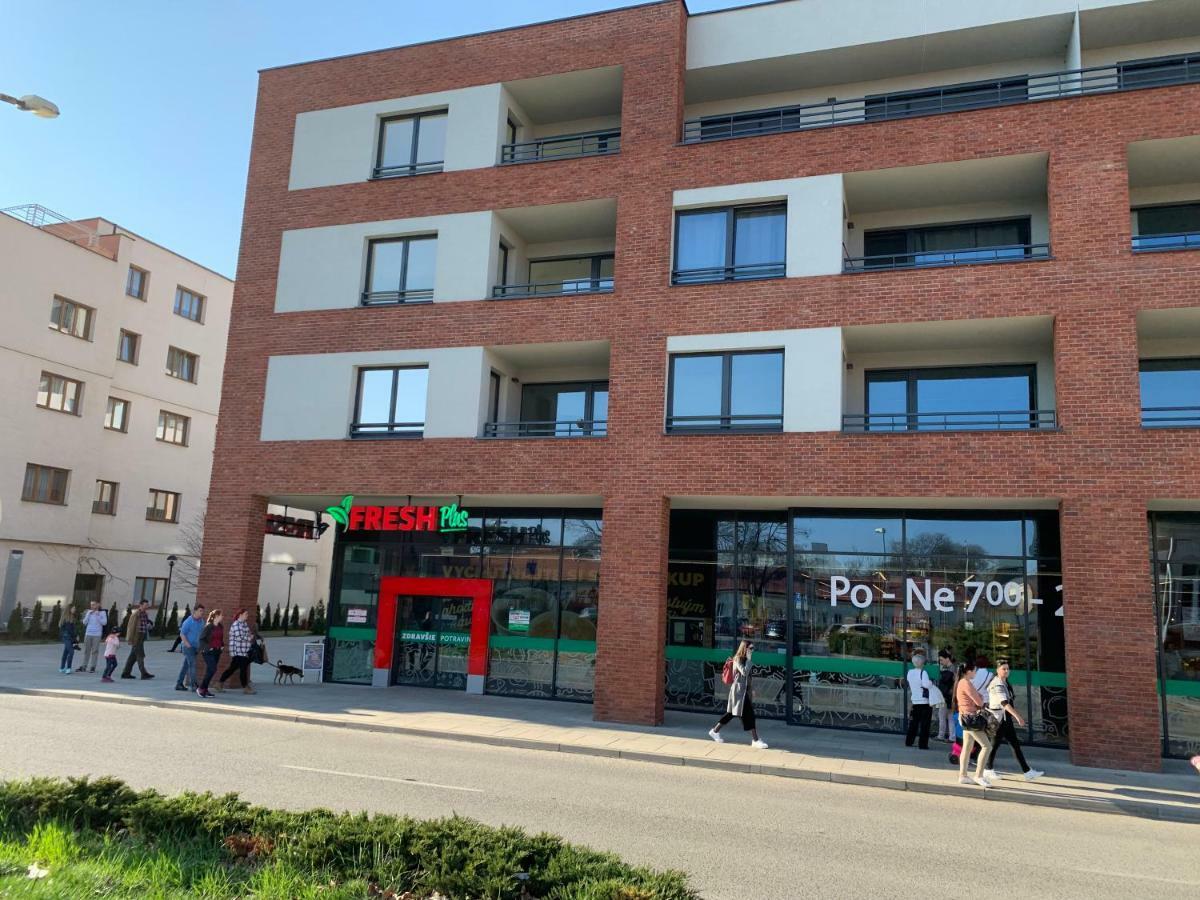 The Town Hall Residence -Welcome Home Apartment-Free Outdoor Parking-Ac Caşonia Exterior foto