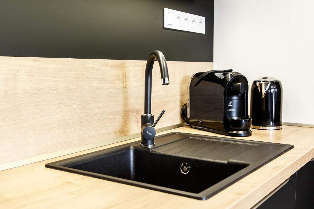 The Town Hall Residence -Welcome Home Apartment-Free Outdoor Parking-Ac Caşonia Exterior foto