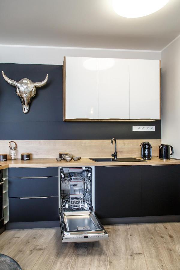 The Town Hall Residence -Welcome Home Apartment-Free Outdoor Parking-Ac Caşonia Exterior foto