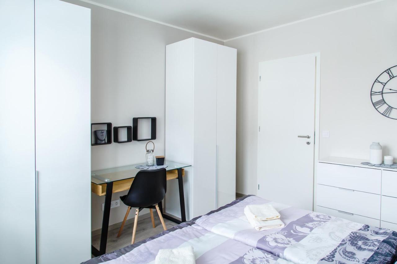 The Town Hall Residence -Welcome Home Apartment-Free Outdoor Parking-Ac Caşonia Exterior foto